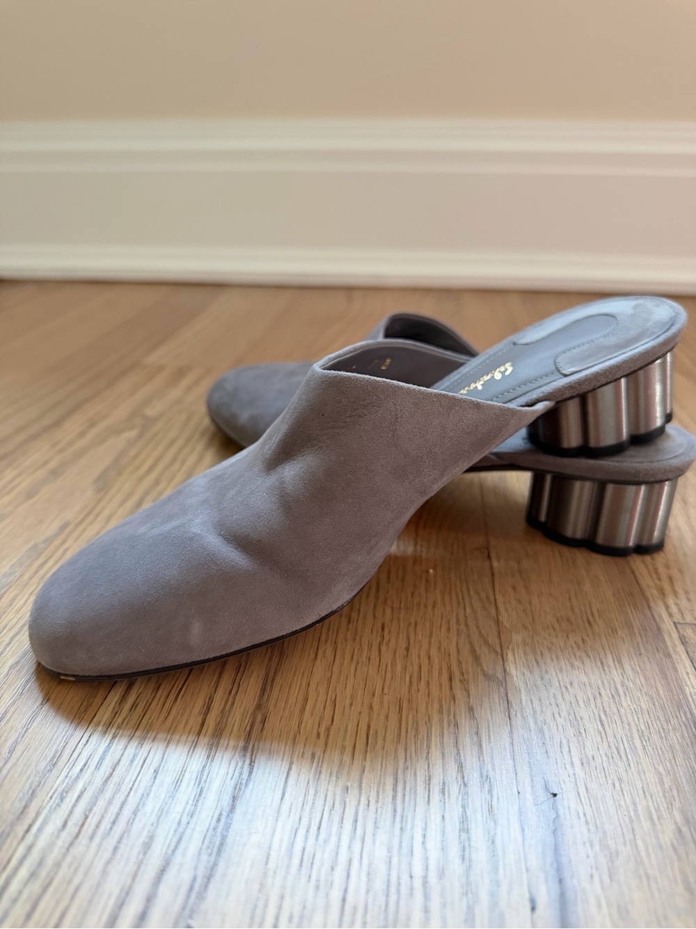 SALVATORE FERRAGAMO Livorno grey suede mules. Size 7b